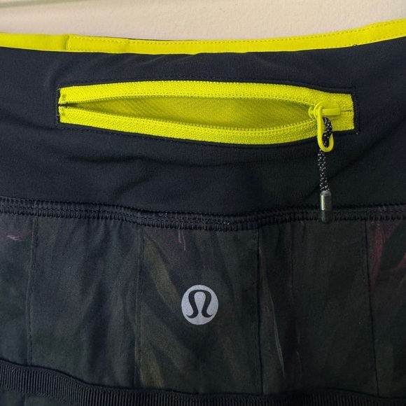 RARE Lululemon Pace Setter Skirt Floral Midnight Iris Multi Black Size 2 Reg - Picture 13 of 14